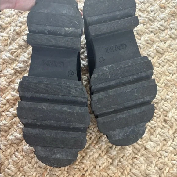 Sold - Ganni Calf Leather Platform Loafer  Size 37 - Picture 5 of 6